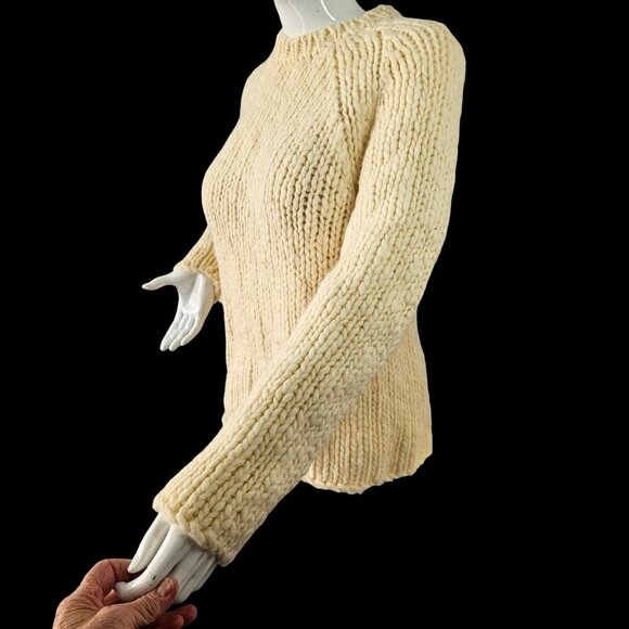 Q&A Bulky Cream Cable Knit Sweater Size M Crew Neck Pullover Long Sleeve Wool Bl - Picture 1 of 7